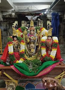 ஸ்ரீவில்லிபுத்தூர் வட பெருங் கோயில் உடையான் புரட்டாசி திருவிழா நேற்று (15 ம் தேதி) கொடியேற்றத்துடன் துவங்கியது…