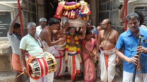 ஸ்ரீ வில்லிப்புத்தூர் ஆண்டாள் சூடிக்களைந்த மாலை , கிளி, பரிவட்டம் திருப்பதி கொண்டு செல்லப்பட்டது…