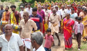 சேலம் மாவட்டம், மூடுதுறை நாய்க்கன்பட்டி ஸ்ரீ செல்வகணபதி கோயில் கும்பாபிஷேக விழா – தீர்த்தகுடம் ஊர்வலம்…