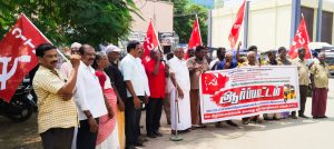 தமிழக அரசின் வெற்றிப் பயணம் திட்டத் திட்டத்தால் ஆட்டோ தொழில் கடும் பாதிப்பு ஆட்டோ தொழிலாளர்களின் கோரிக்கையை நிறைவேற்ற கோரி சிஐடியூ ஆர்ப்பாட்டம்…