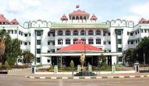 காமராஜர் பல்கலைக்கழகத்தில் முனைவர் ஆராய்ச்சி பிரிவில் முறைகேடு செய்த கண்காணிப்பாளரை பணியிட நீக்கம் ரத்து செய்யப்பட்டு பணி வழங்கப்பட்டதால், வழக்கை முடித்து வைத்து உயர் நீதிமன்ற மதுரை கிளை உத்தரவு…