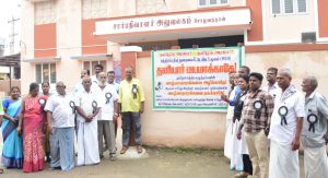 சோழவந்தானில், கருப்பு பேட்ஜ் அணிந்து பணியாற்றிய பத்திர எழுத்தர்கள்! பழைய முறையே தொடர வேண்டுமென அரசுக்கு கோரிக்கை…